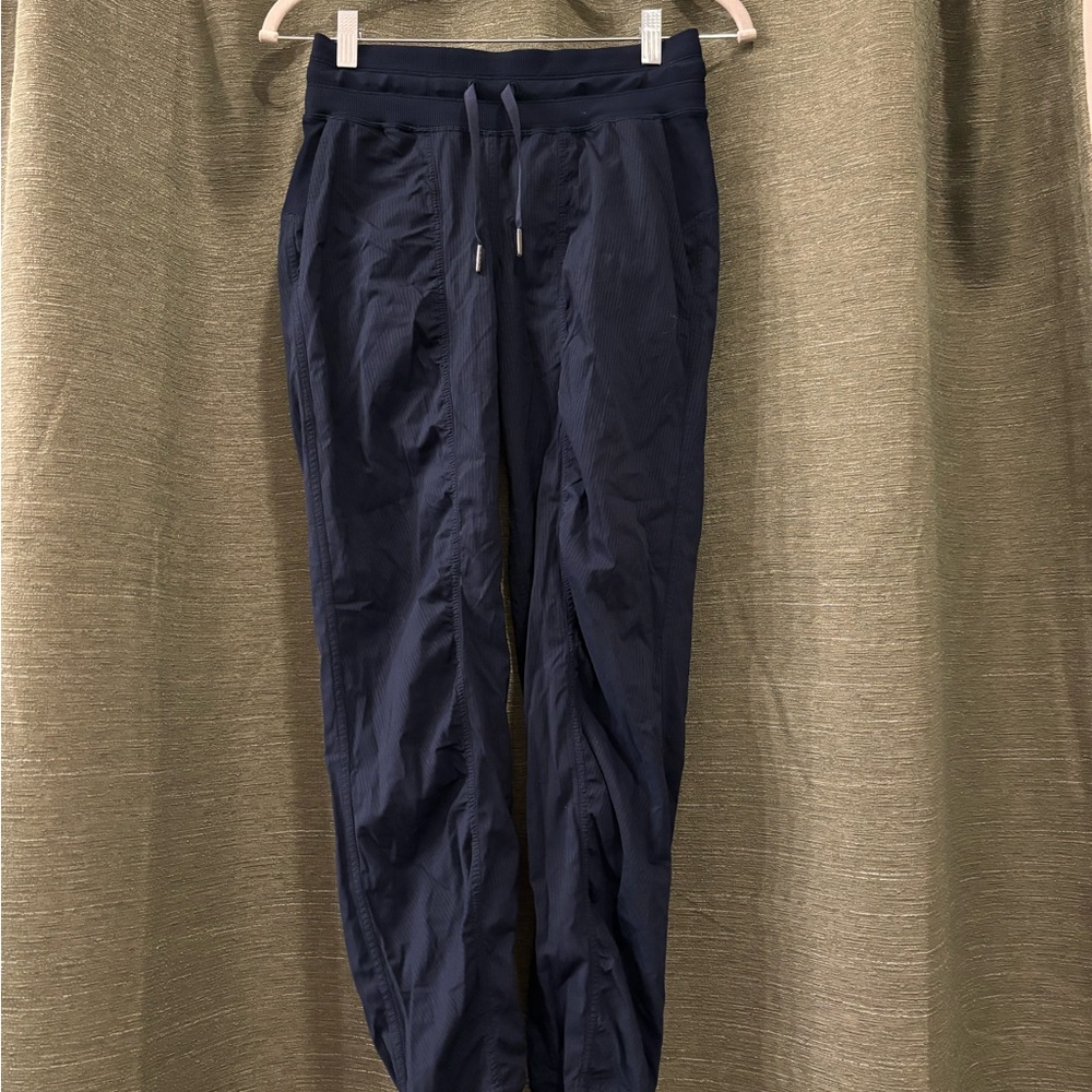 Lulu lemon Dance Studio Jogger size 4